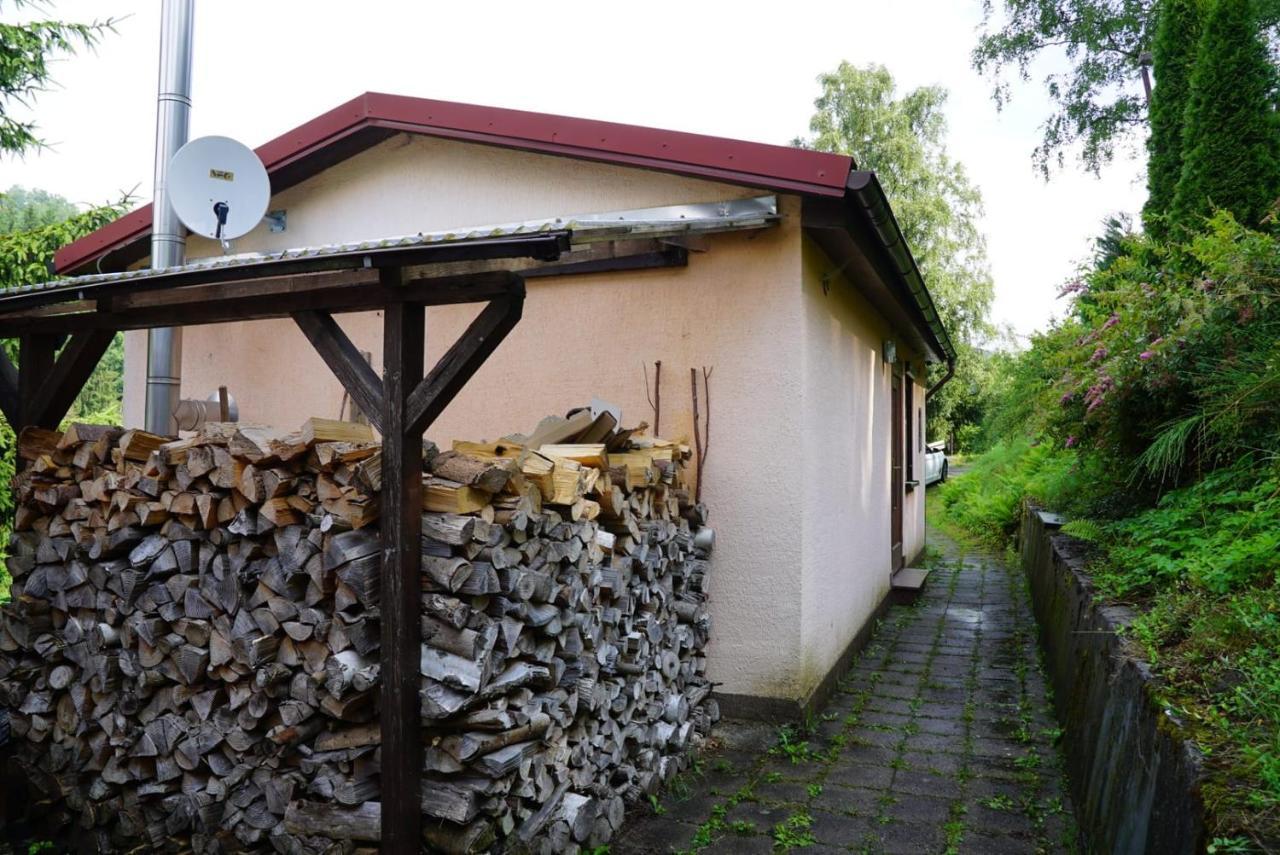 Ruhiges Ferienhaus Am Waldrand Mit Sauna Und Kamin - Hellaberg II Langenbach  外观 照片
